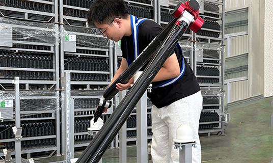 The joint-arm measuring machine helps achieve precise detection of the automotive material rack.